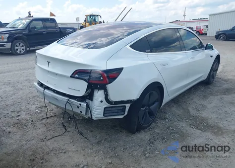 2018 Tesla Model 3 Long Range/Performance z USA, uszkodzony, nr VIN 5YJ3E1EB0JF093846